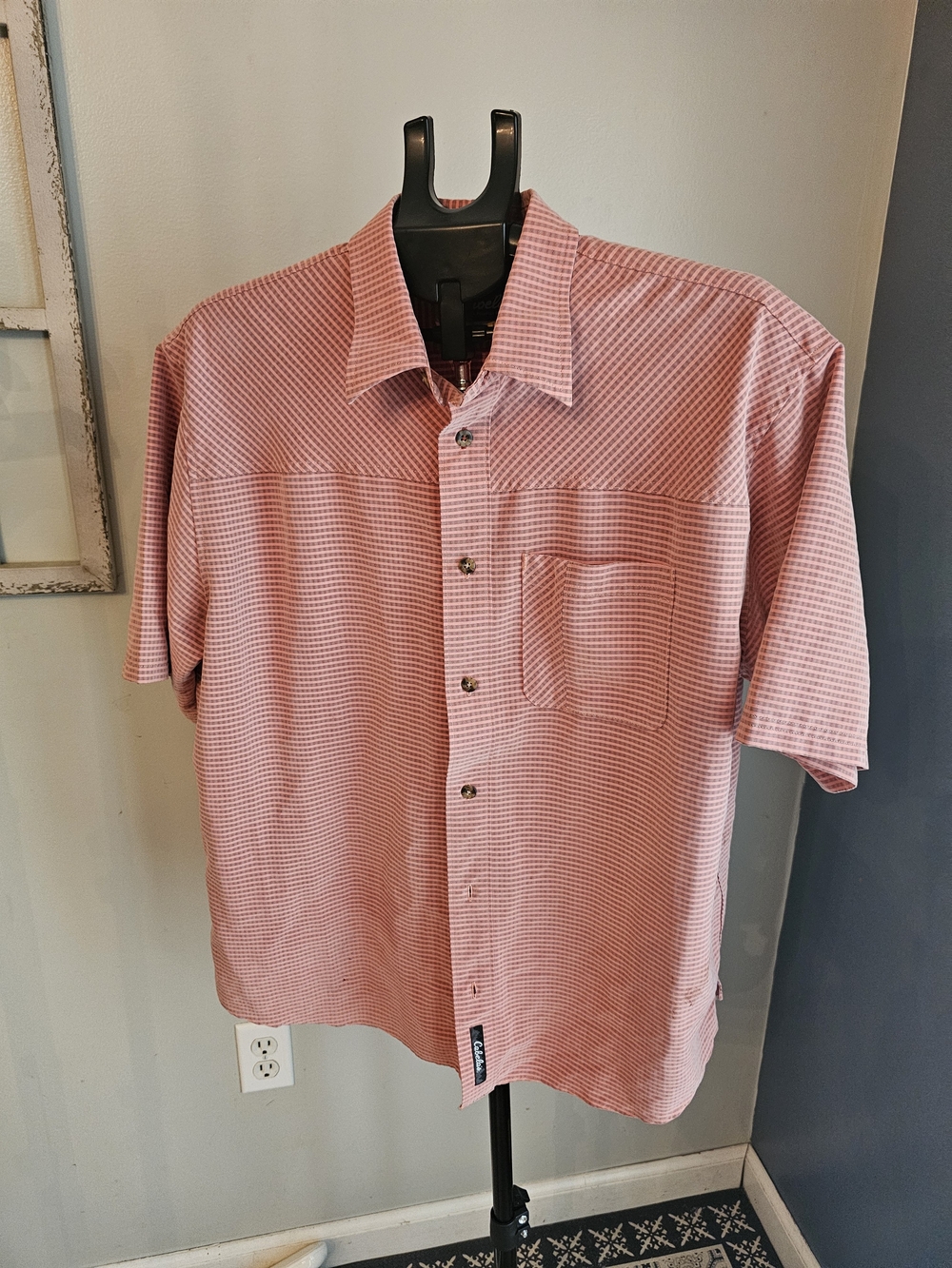 Cabela's Pink Short-Sleeve Casual Button-Down Shirt